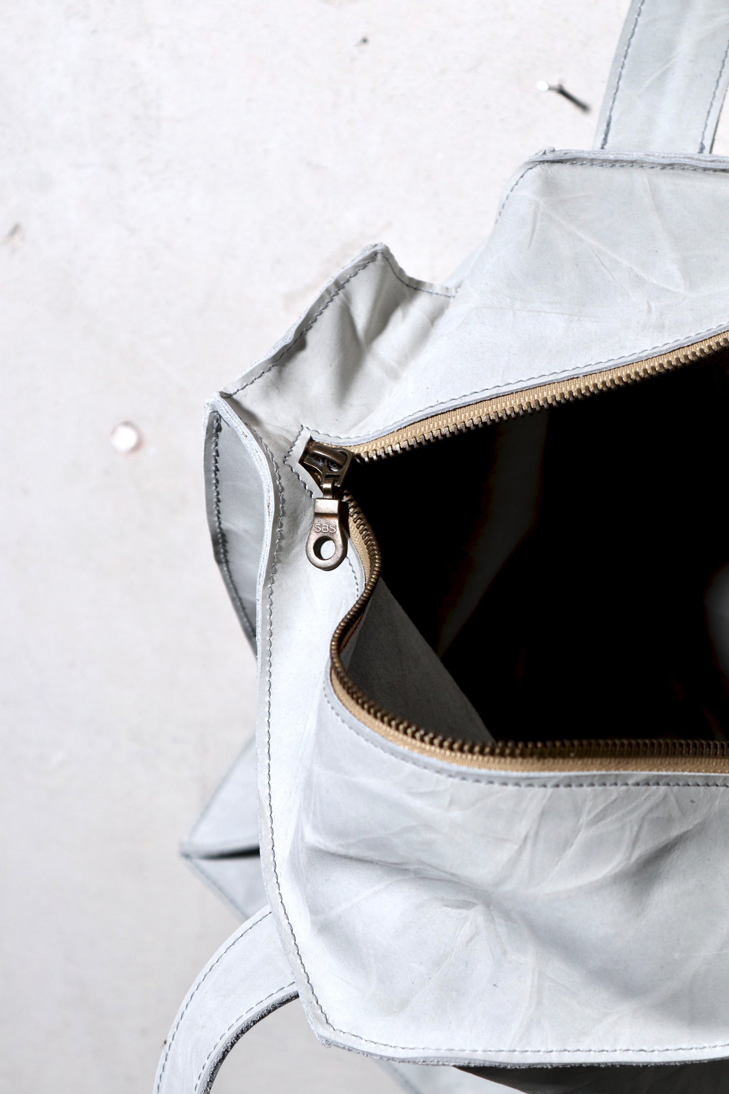 asymmetrical shopper