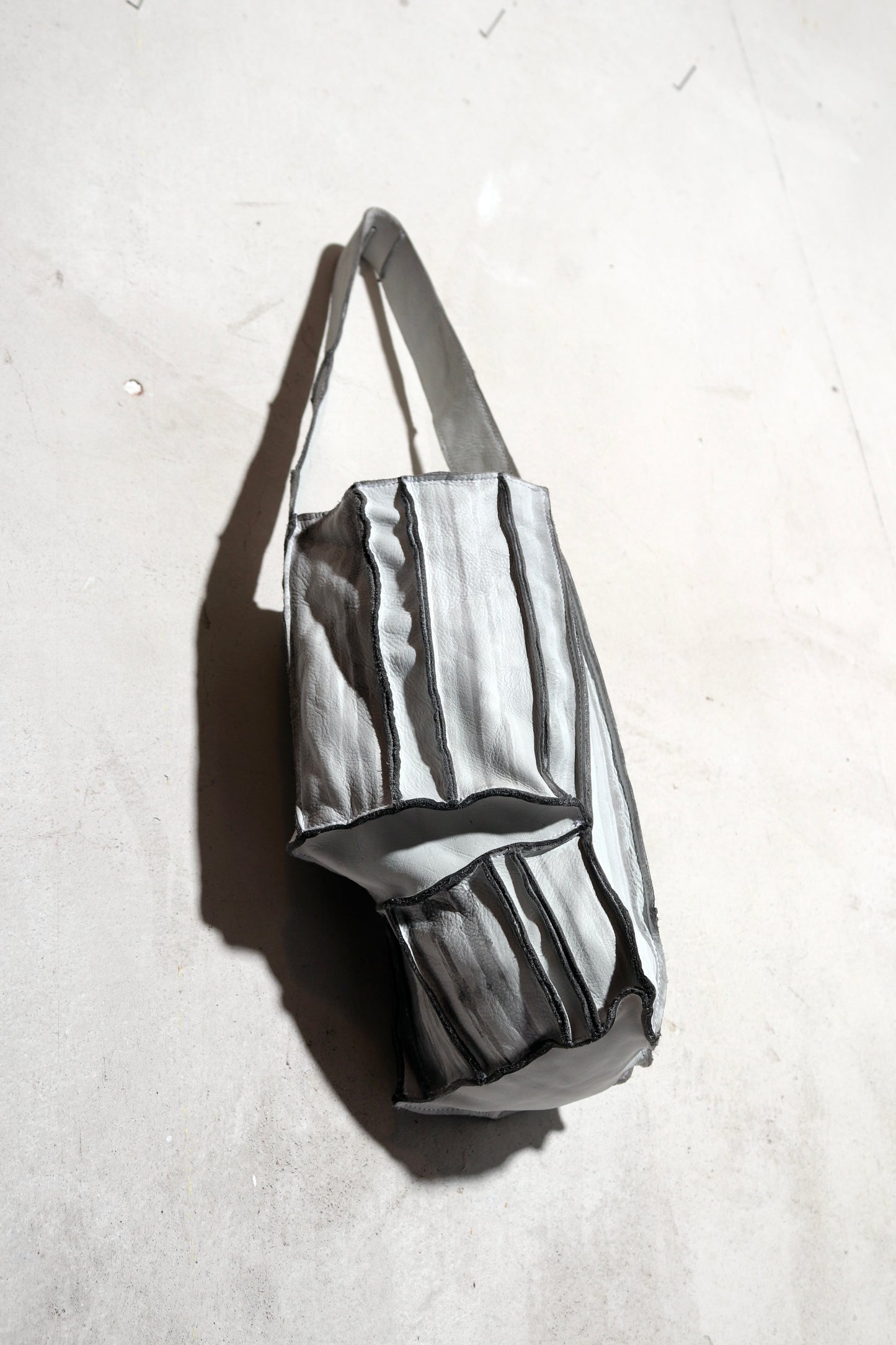 vertical crystal hand bag