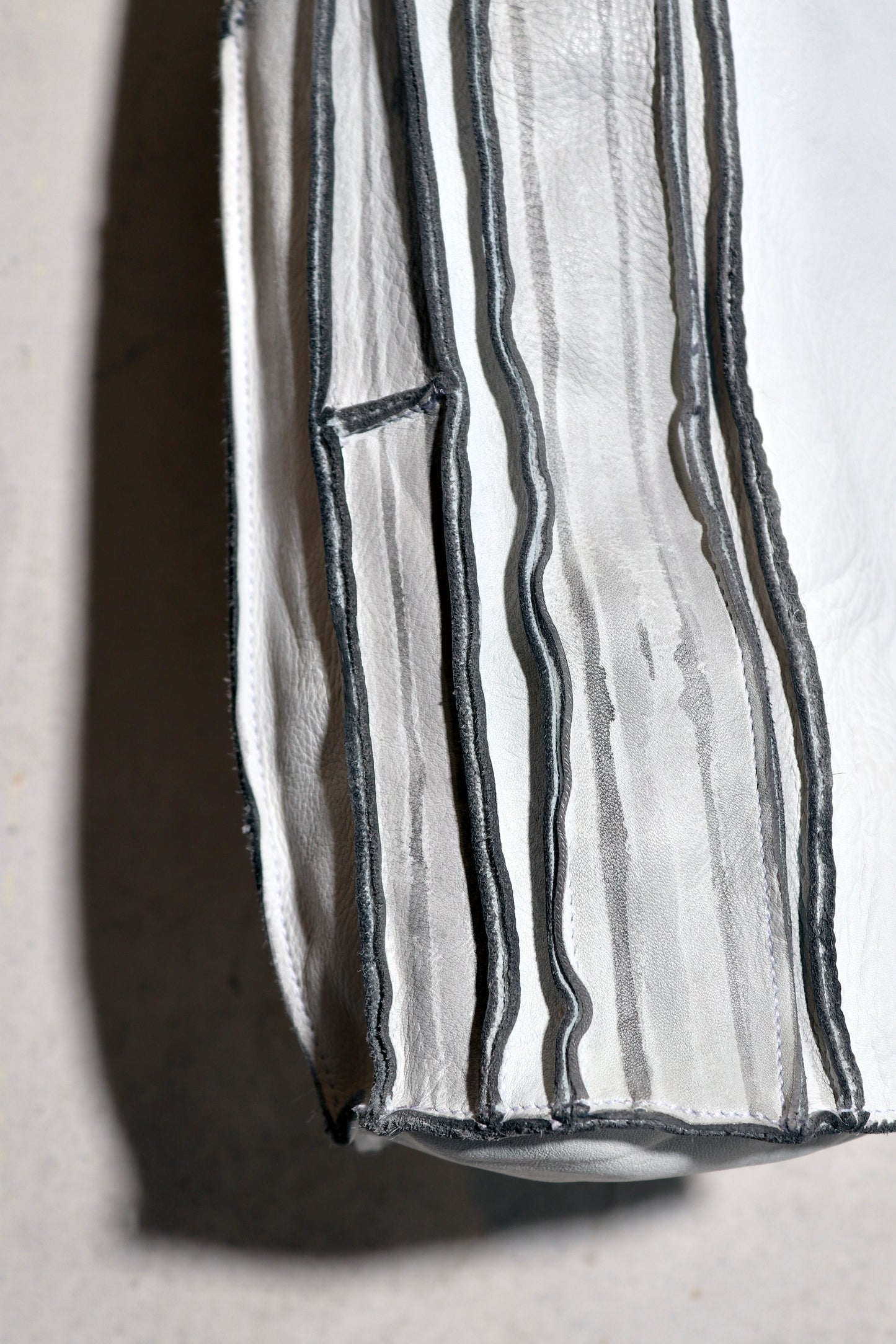 vertical crystal hand bag