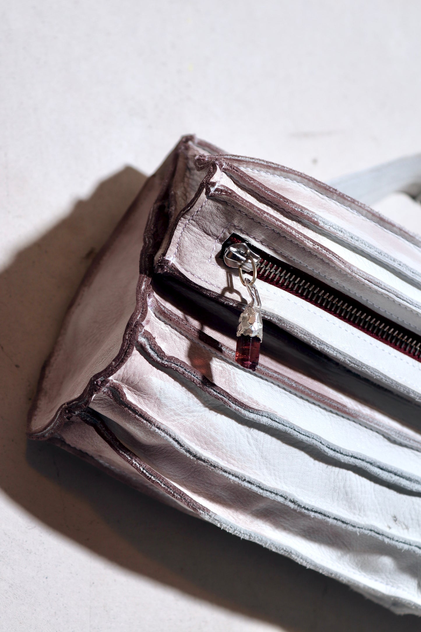 horizontal crystal clutch