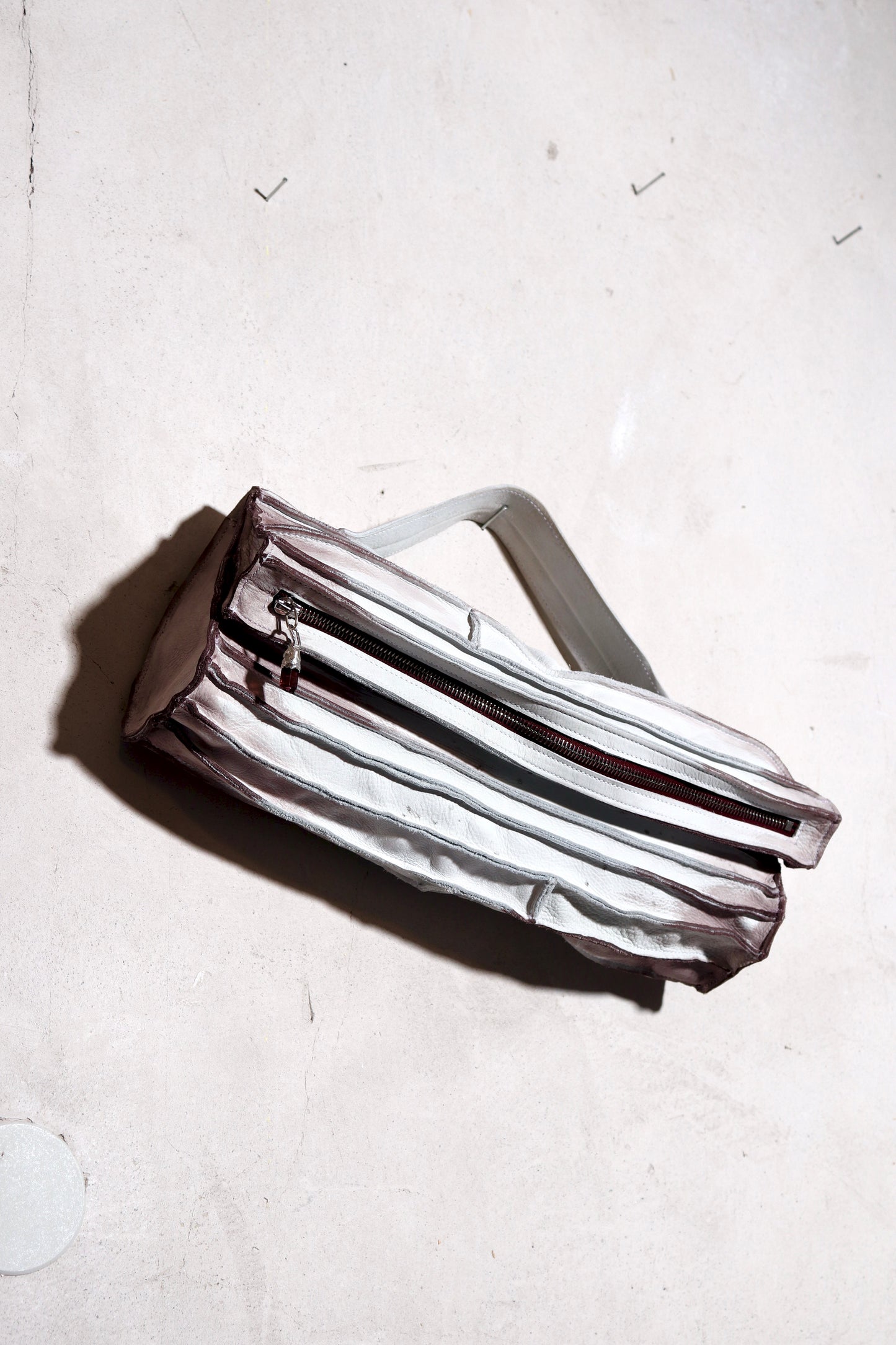 horizontal crystal clutch