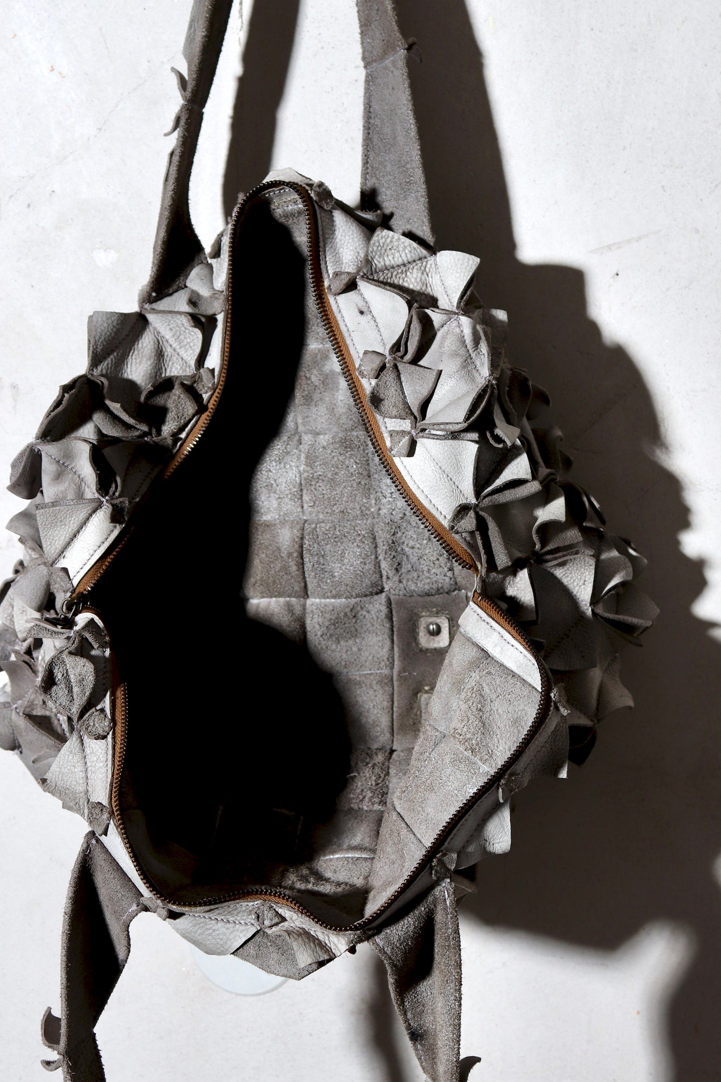 cubic crystal shopper