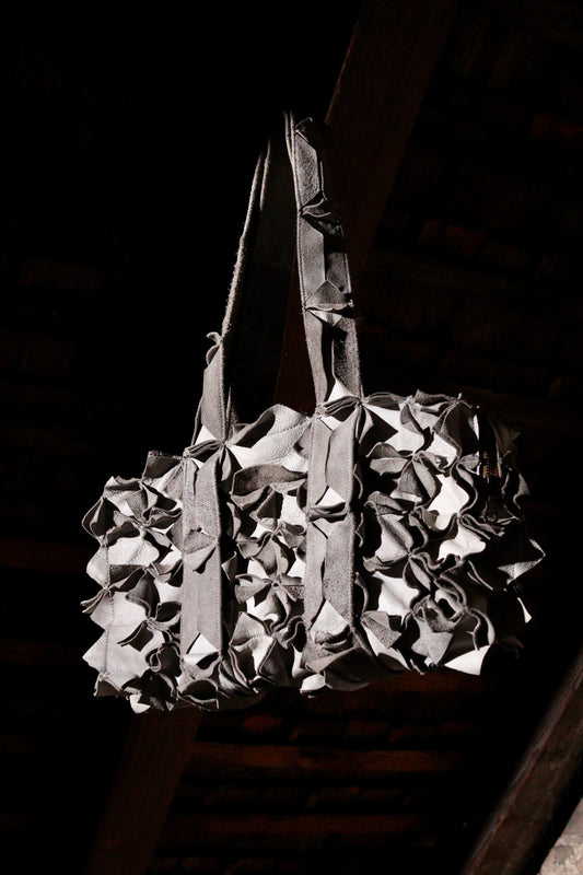 cubic crystal shopper