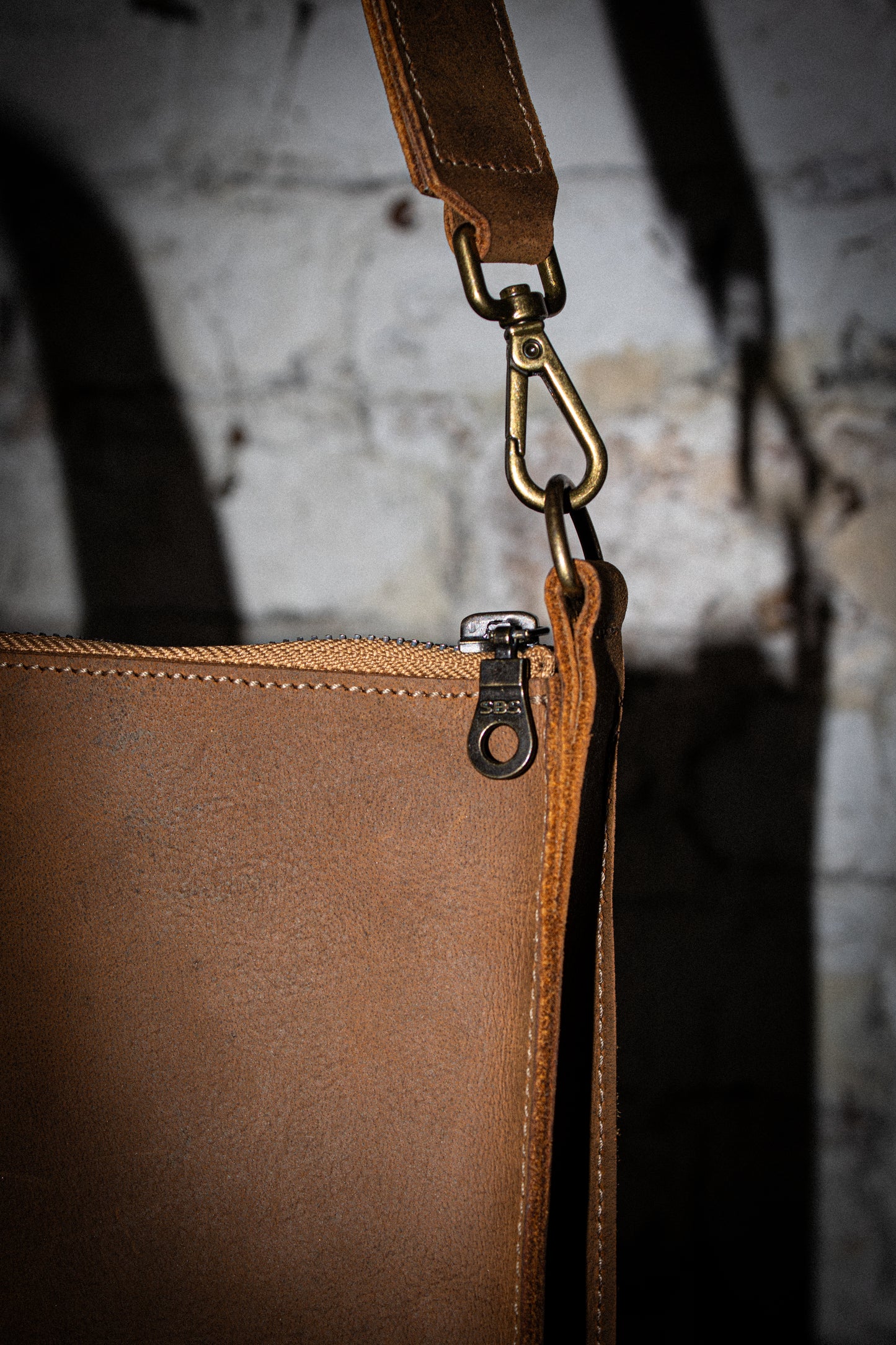 pull-up leather laptop bag