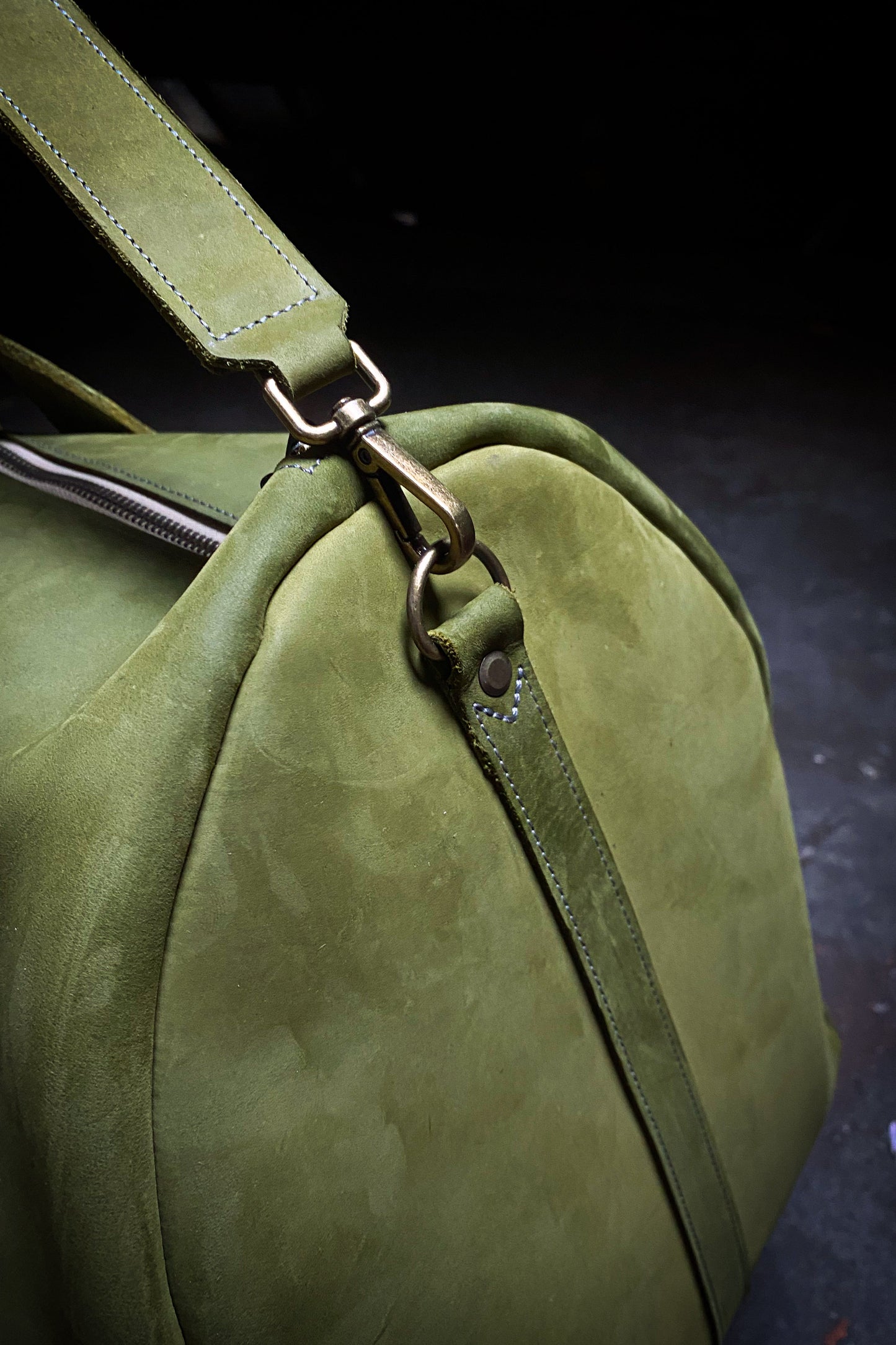 pull-up cowhide weekender